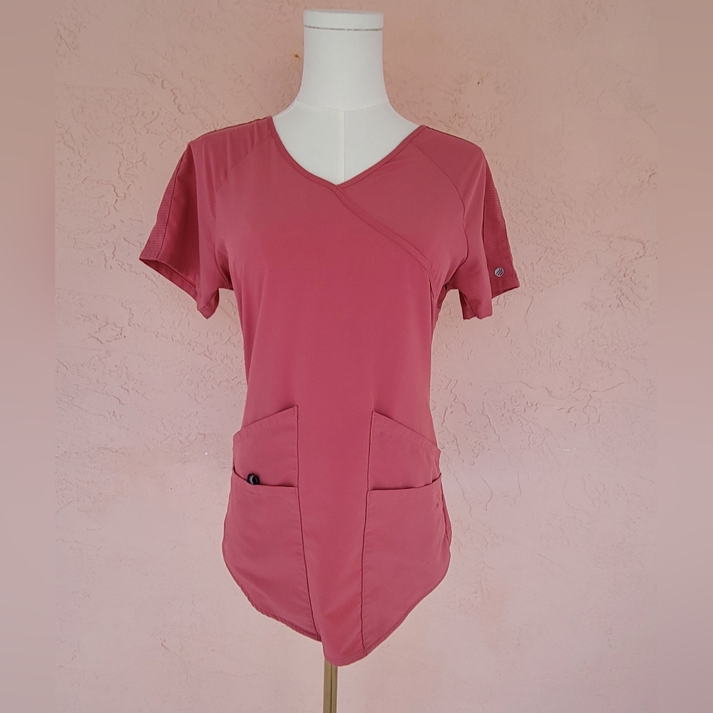 Barco One Uniforms Wellness Women's Scrub Top Pink